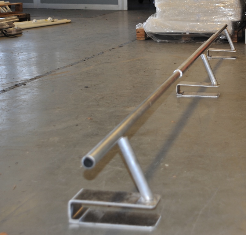 (ZMS shelter) STEEL BAR, Ø40mm, 173cm, with hole