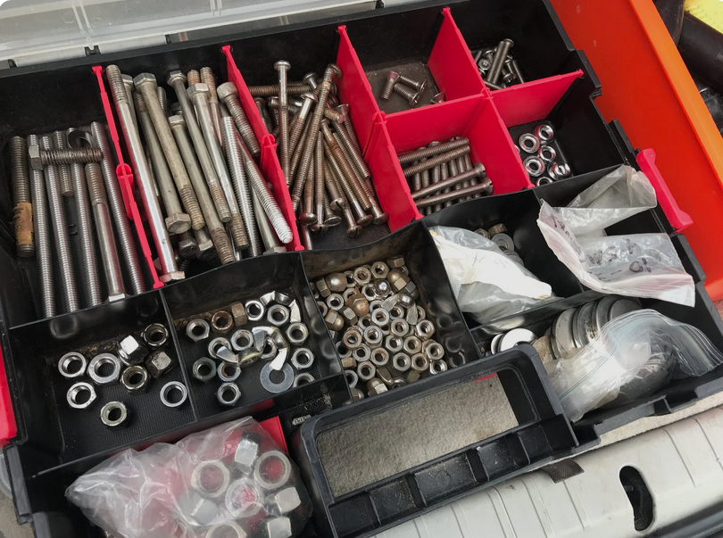 FASTENER BOX with screws, plugs, cable clips, tieraps etc
