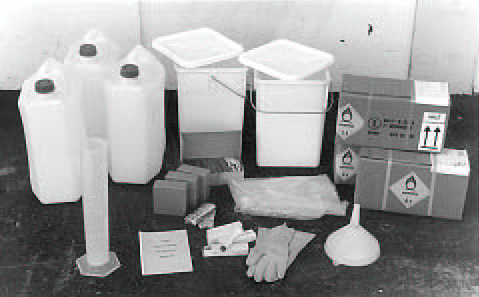 KIT CHLORATION & CONTROLE DE L'EAU (10.000 pers./1 semaine)