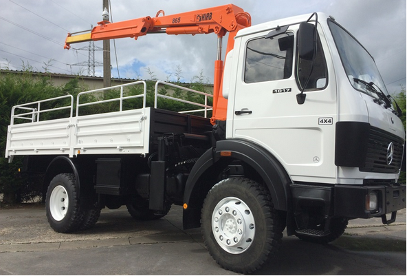 TRUCK 4x4 sided platform with crane (Mercedes 1017A)