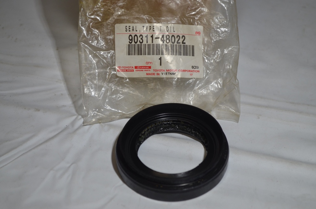 OIL SEAL output transfer case, FR, HZJ7#