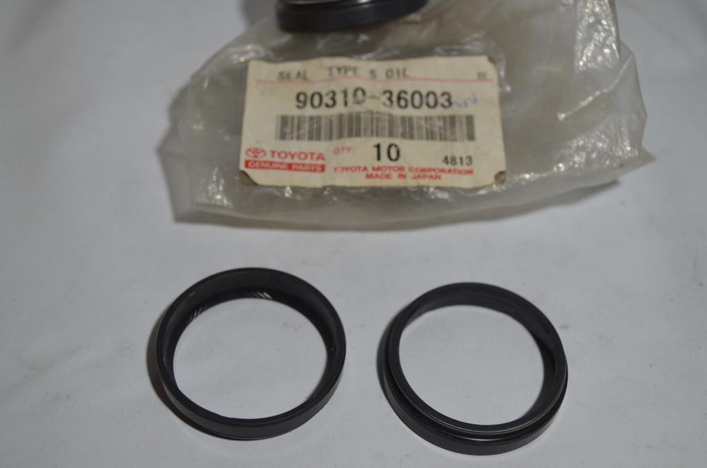 OIL SEAL axle shaft, RR, HZJ7#