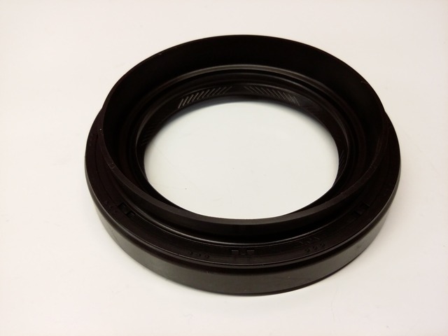 (LAN125) OIL SEAL for REAR DIFFERENTIAL CARRIER