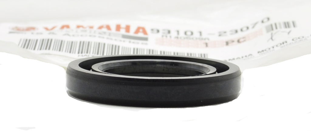 OIL SEAL, drive shaft, F70A