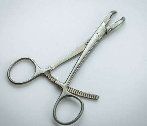 REPOSITIONING FORCEPS, with serrated jaws