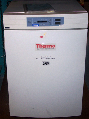 INCUBATEUR CO2 (Thermo Forma 3111) 184l, 230V 50-60Hz