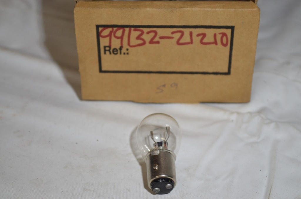 (Toyota Hilux) BRAKE LIGHT BULB, LH-RH