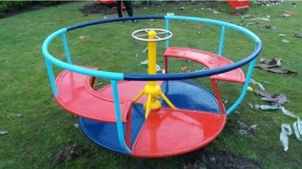 PLAYGROUND ROUNDABOUT