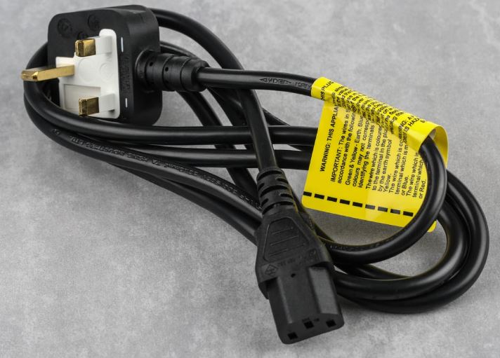 POWER CORD, 2m, UK fused 13A plug to IEC-320 C13 plug, black