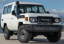 LANDCRUISER 4x4 (GDJ78, MK3) 10 sièges, diesel LHD tôlée