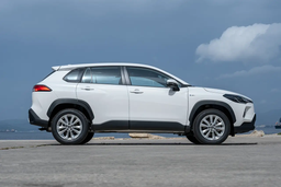 [TTOYCO42805L] VEHICLE 4x2 (Corolla Cross 1.8) 5 seats, petrol LHD